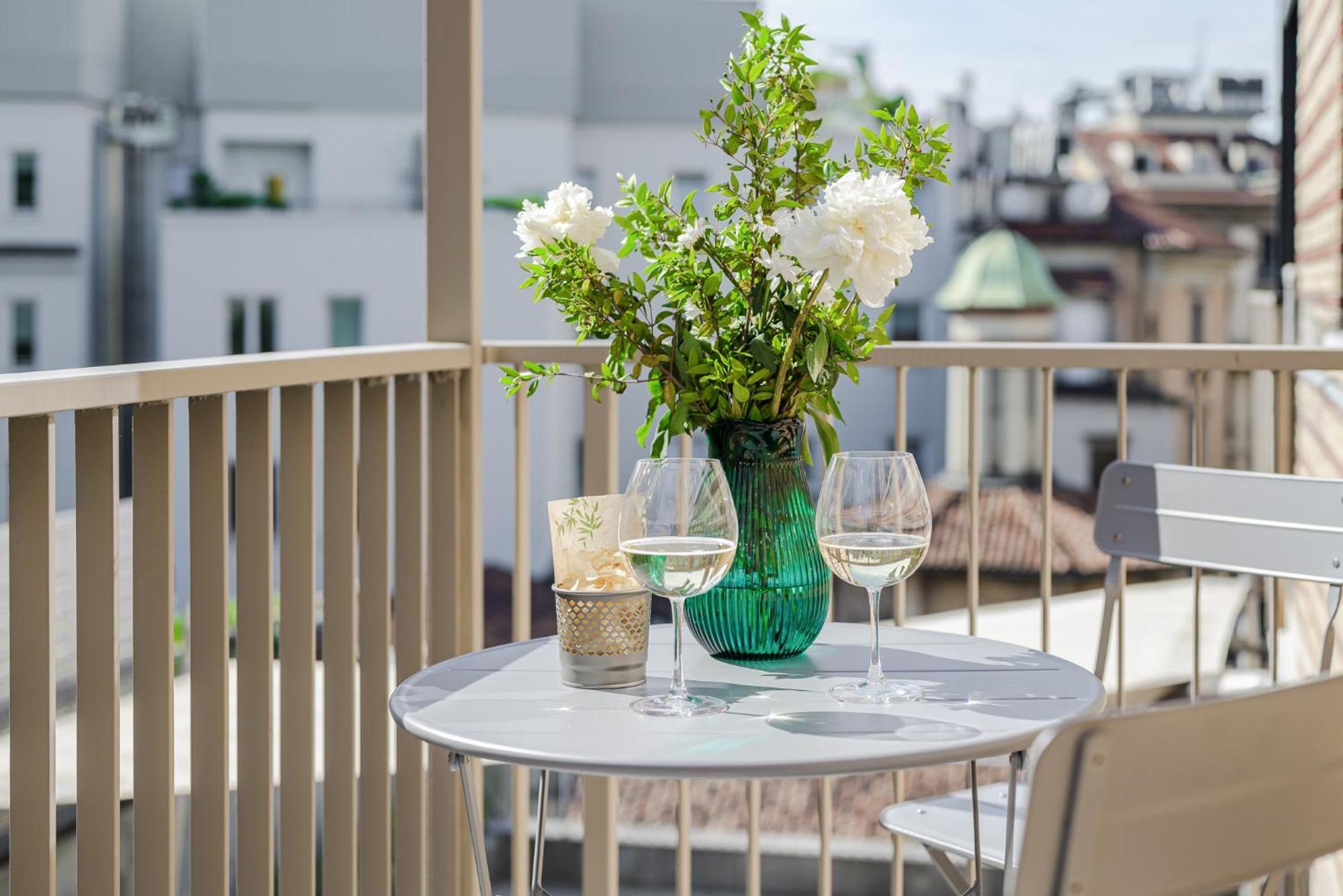 Luxury Suite Nel Cuore Di Milano Экстерьер фото